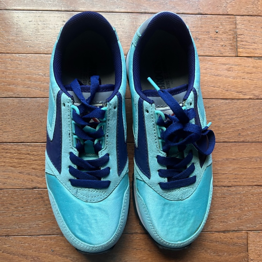 Brooks running shoes - women size 7